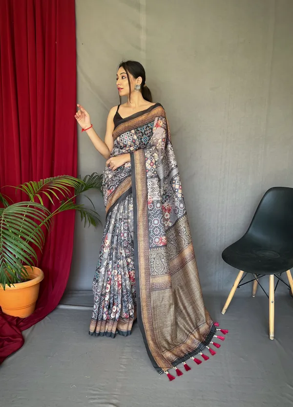 Black_Kashmiri_Digital_Printed_Cotton_Silk_Saree_With_Blouse_Piece_Attached